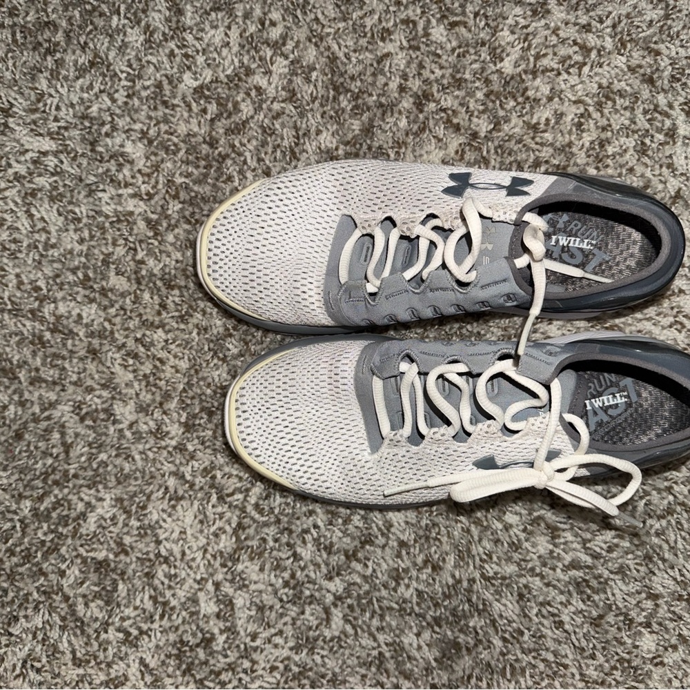 Under Armour Men's Gray Running Shoes